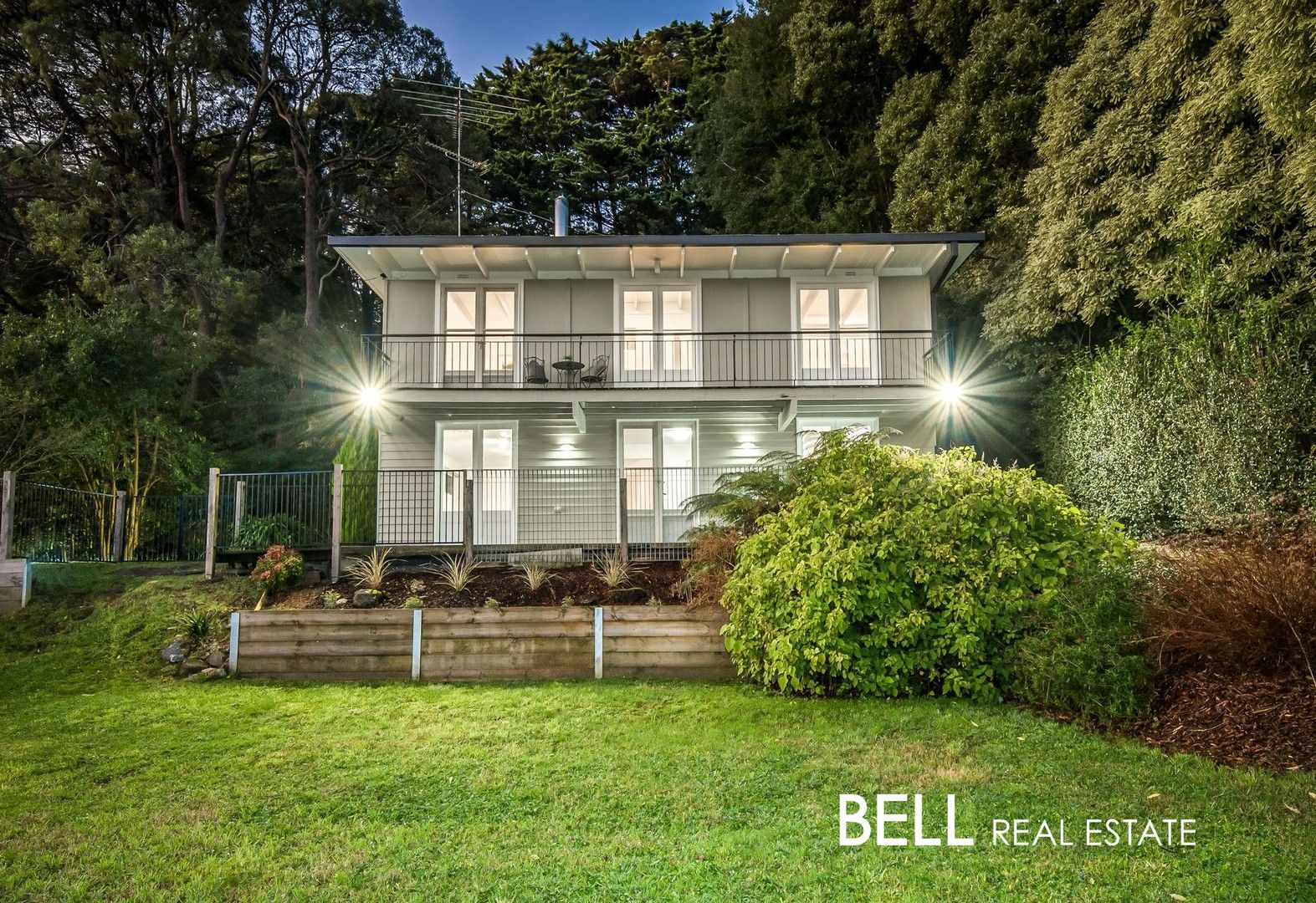 4 bedrooms House in 5 Driffield Crescent SASSAFRAS VIC, 3787