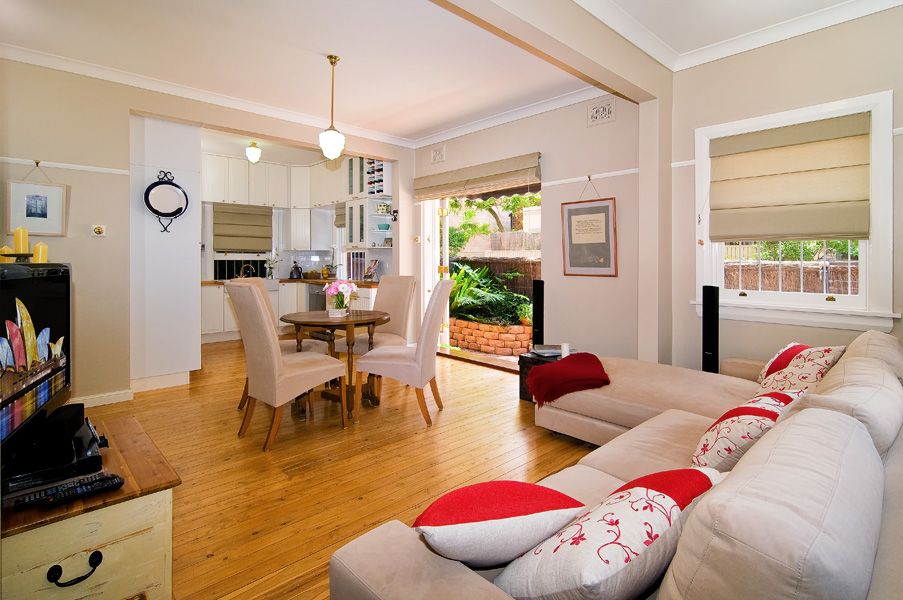2 bedrooms Apartment / Unit / Flat in 2/17 Doohat Avenue NORTH SYDNEY NSW, 2060