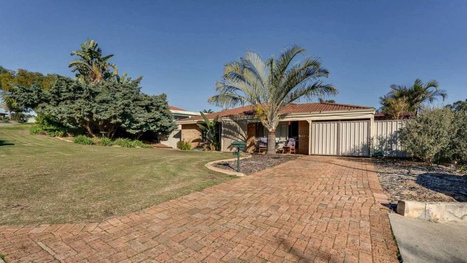 4 bedrooms House in 4 Ferris Green PARMELIA WA, 6167