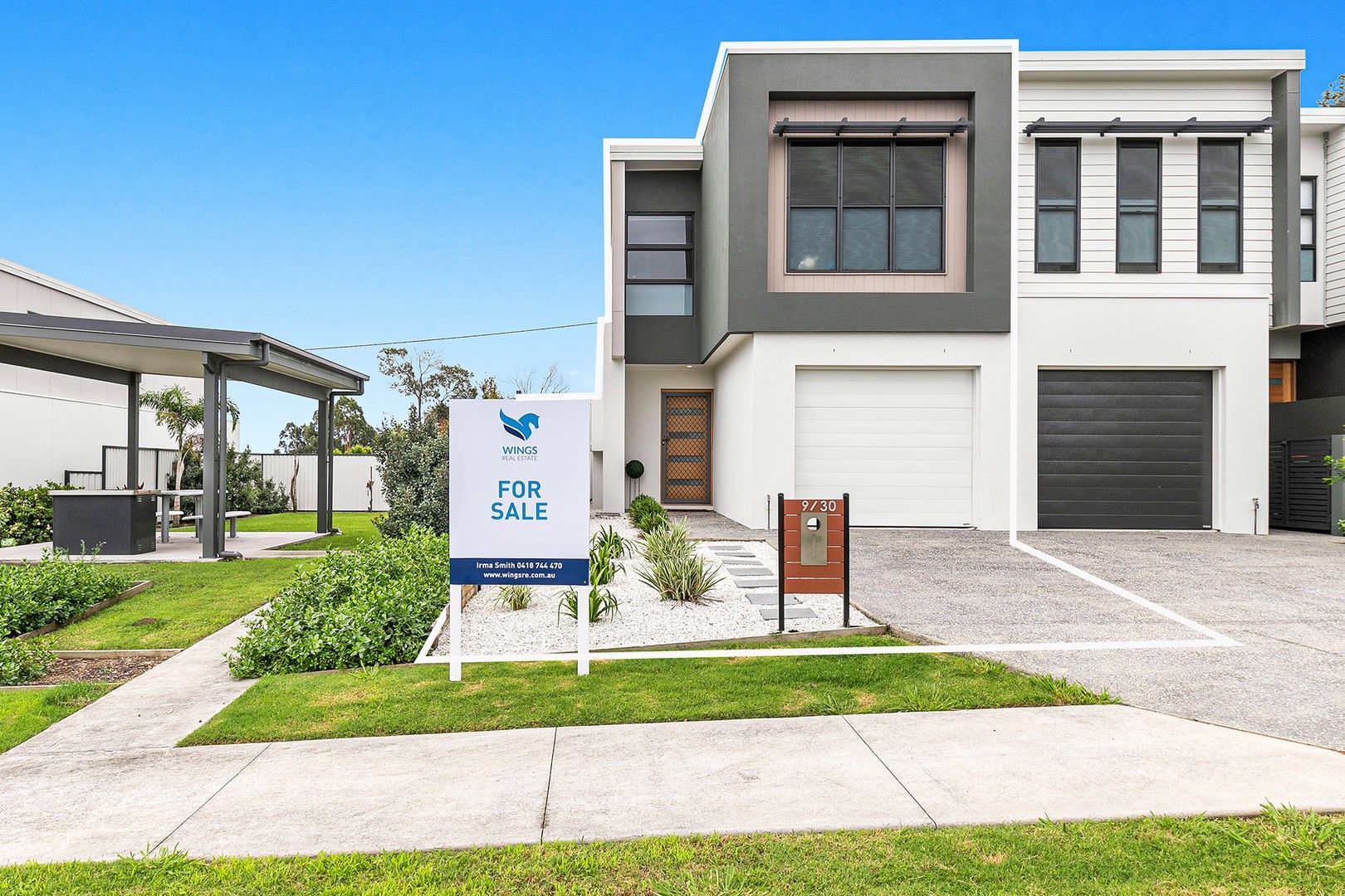3 bedrooms Townhouse in 9/2 Formosa Street PIMPAMA QLD, 4209