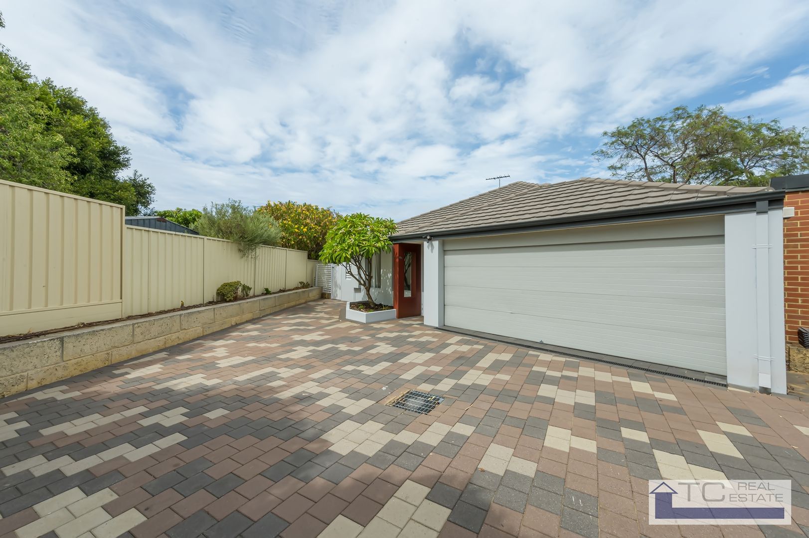 14A Denston Way, Girrawheen WA 6064, Image 1