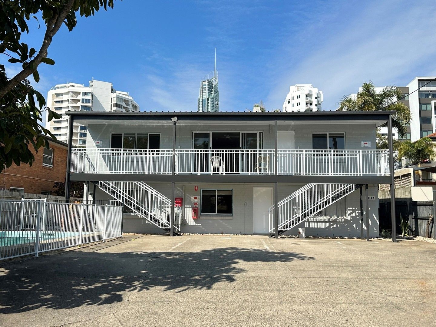 1 bedrooms Apartment / Unit / Flat in 3/5 Leonard Avenue SURFERS PARADISE QLD, 4217