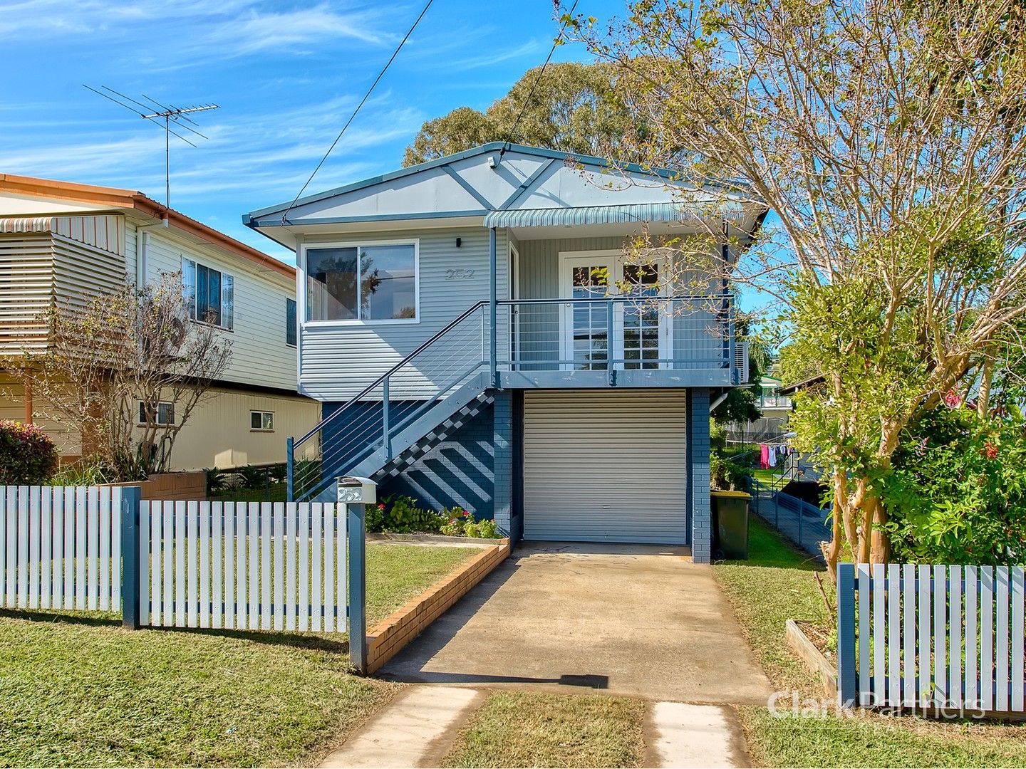 3 bedrooms House in 252 Scarborough Road SCARBOROUGH QLD, 4020