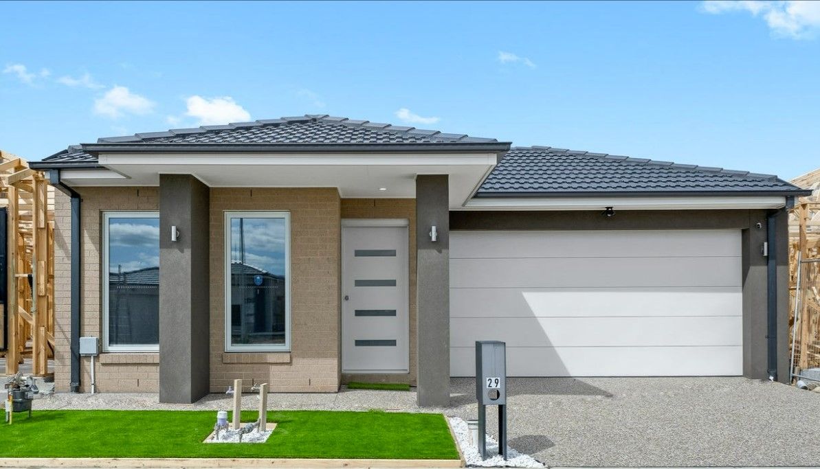 4 bedrooms House in 29 Tartan Drive CLYDE NORTH VIC, 3978