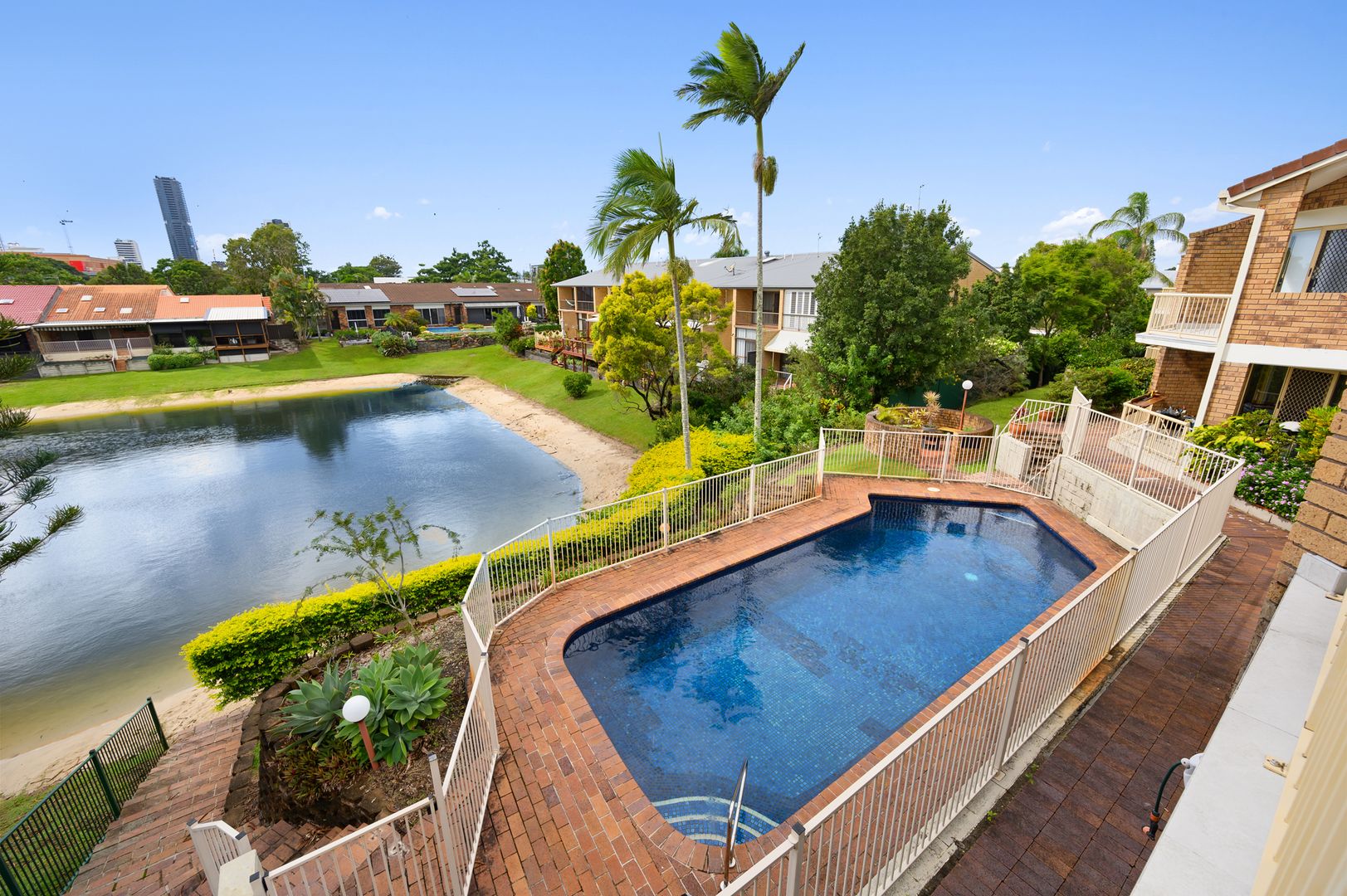 7/13-15 Aquila Court, Mermaid Waters QLD 4218, Image 2