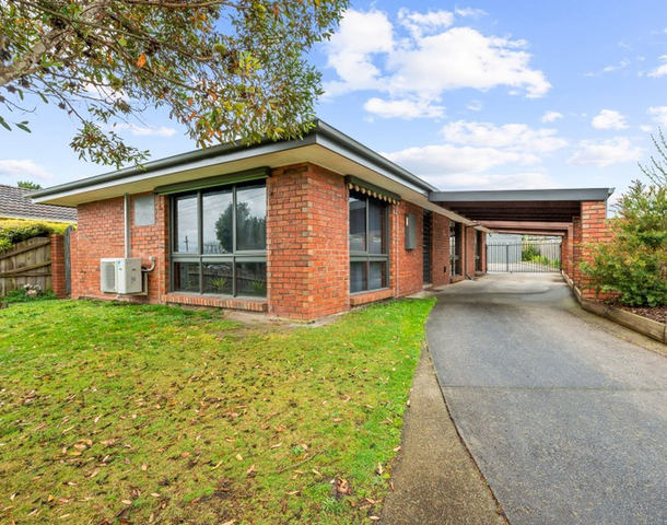 33 Stirling Street, Moe VIC 3825