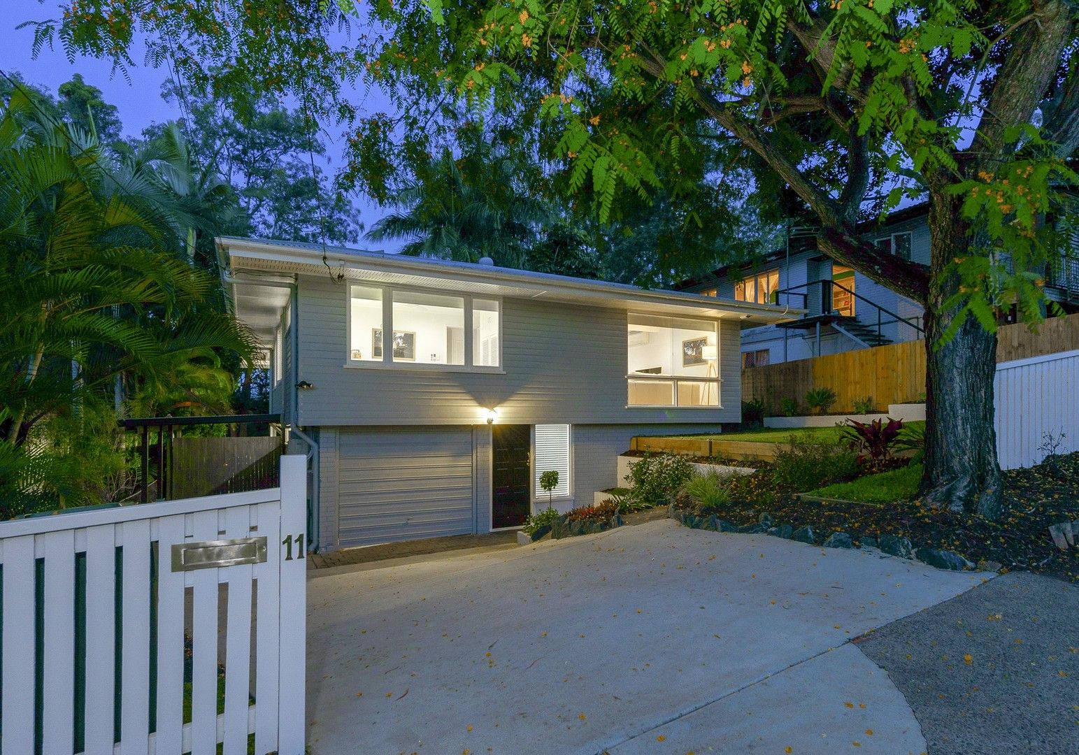 11 Greycliffe Street, Mount Gravatt East QLD 4122 House For Rent