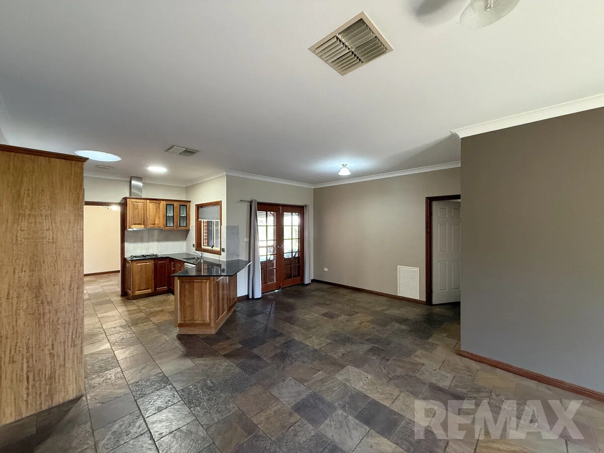 Additional image 13 of 6 Minya Place, Glenfield Park NSW 2650