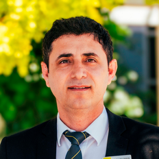 Ray White Cranbourne - Mubashir Habib