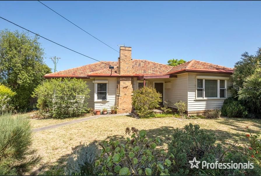 3 bedrooms House in 76 Hertford Road SUNSHINE VIC, 3020