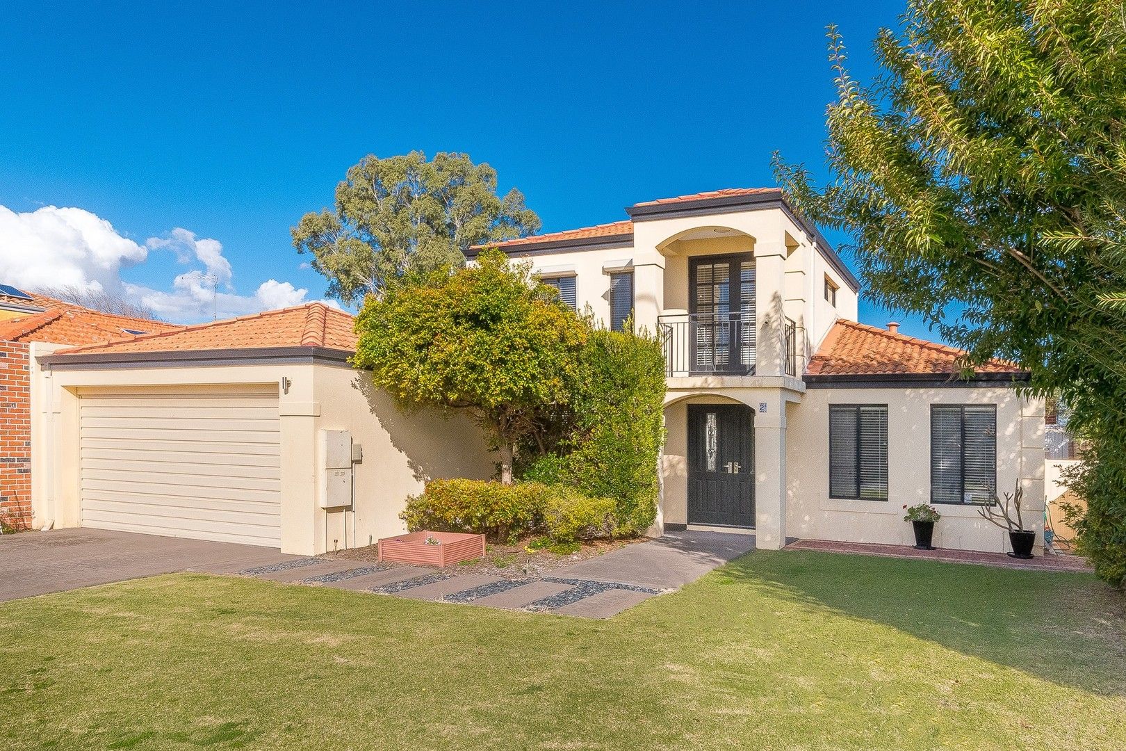 3 bedrooms House in 2B Doney Street ALFRED COVE WA, 6154