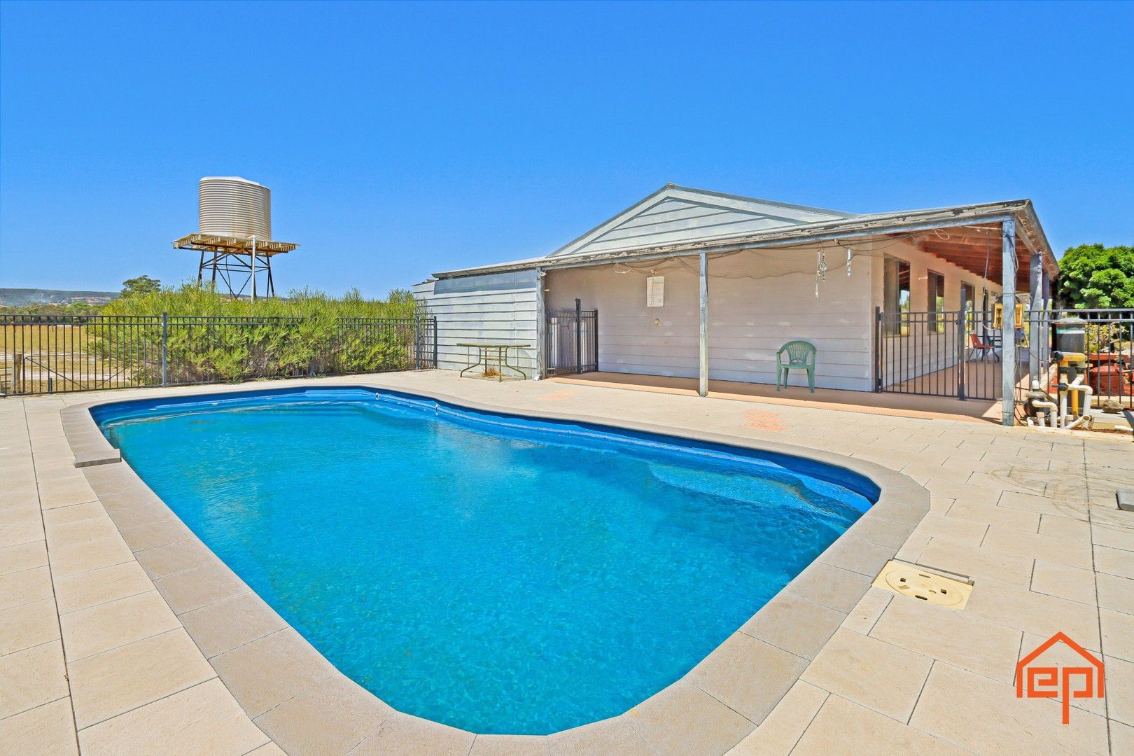4 bedrooms House in 979 Hopkinson Road CARDUP WA, 6122