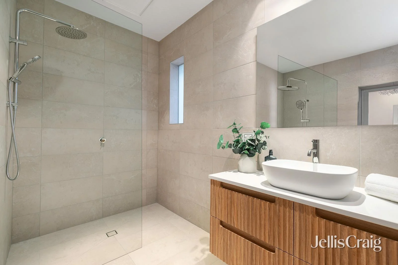 Additional image 9 of 2/19-21 Ormond Esplanade, Elwood VIC 3184