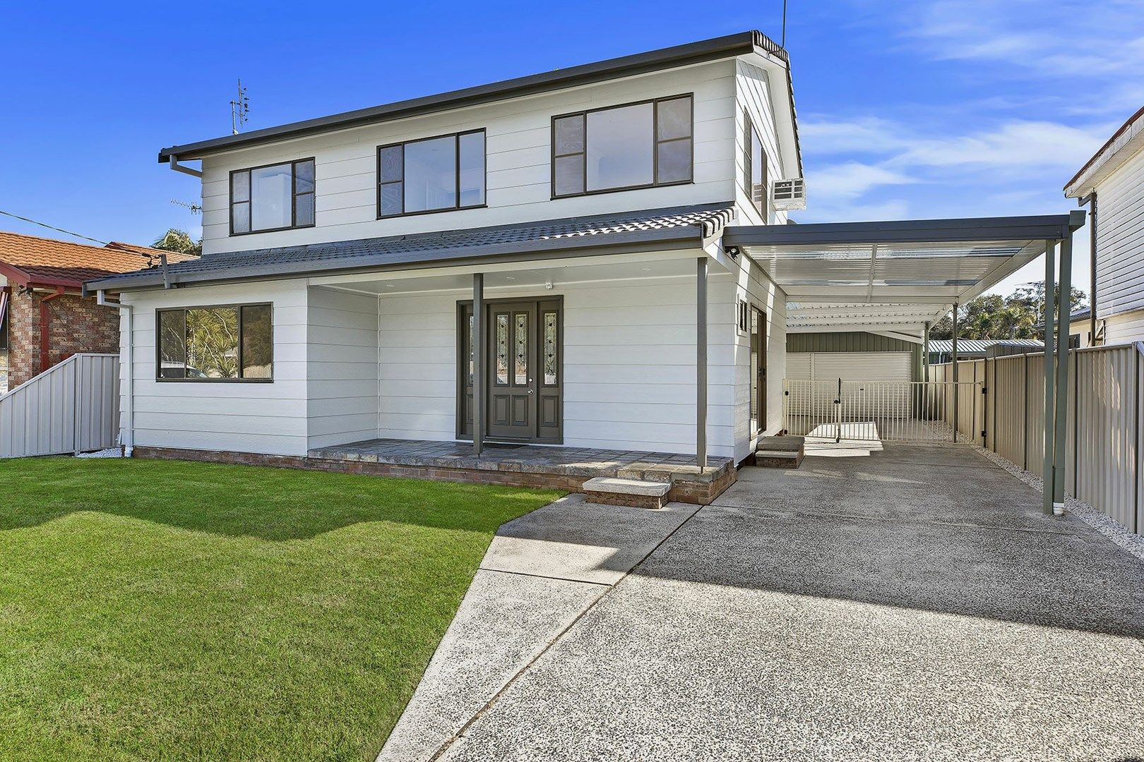 33 St James Avenue, Berkeley Vale NSW 2261, Image 0