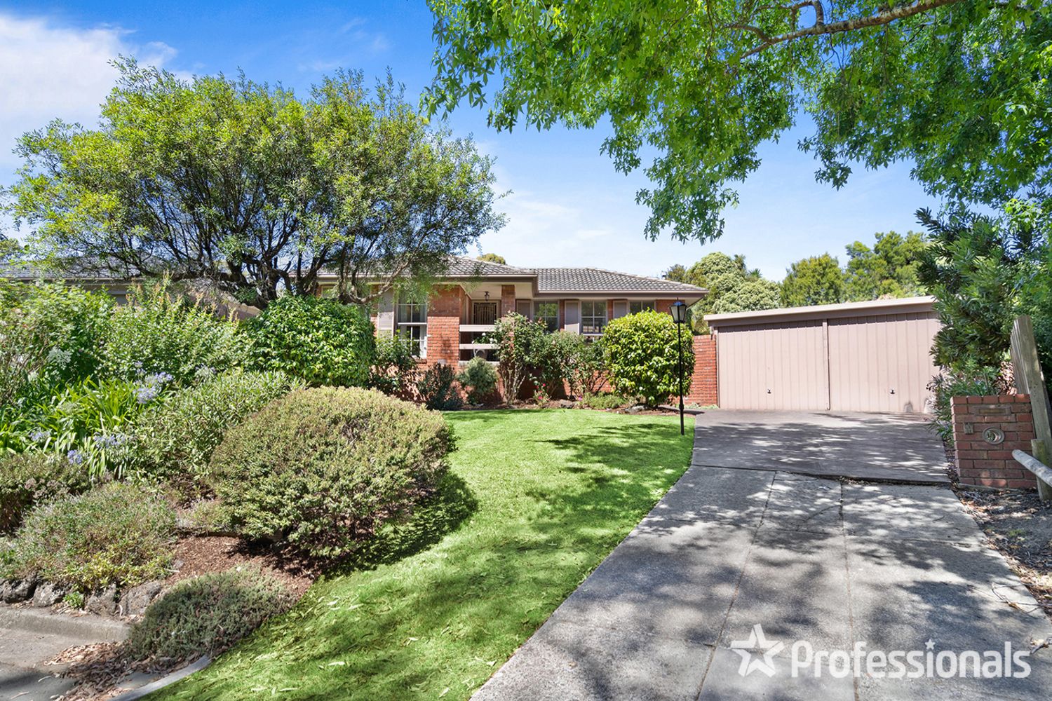 9 Barrington Court, Wantirna VIC 3152, Image 0