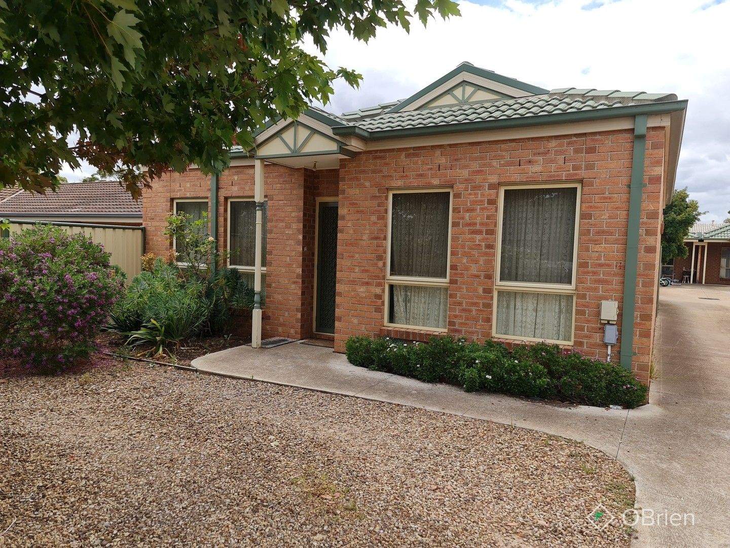 2 bedrooms Apartment / Unit / Flat in 1/56 Henry Street MELTON VIC, 3337