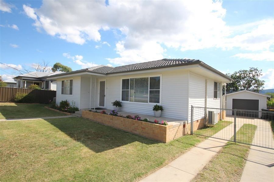 40 Logan Street, Tenterfield NSW 2372, Image 0