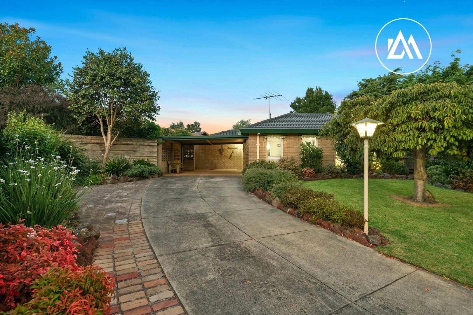 3 bedrooms House in 11 Glazebury Court LANGWARRIN VIC, 3910