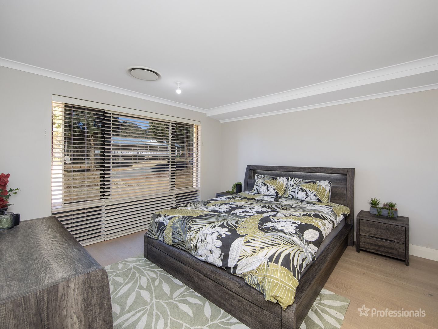 6 Truslove Street, Wooroloo WA 6558, Image 2