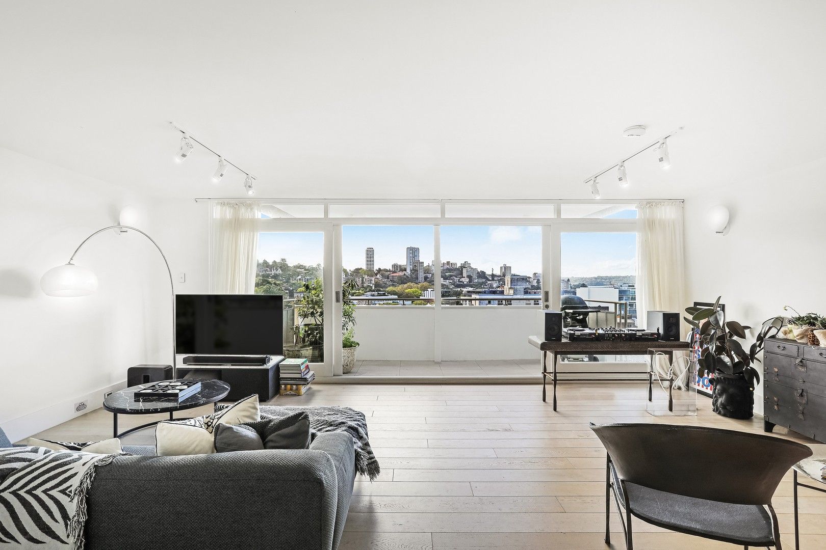 3 bedrooms Apartment / Unit / Flat in 25/21 Manning Road DOUBLE BAY NSW, 2028