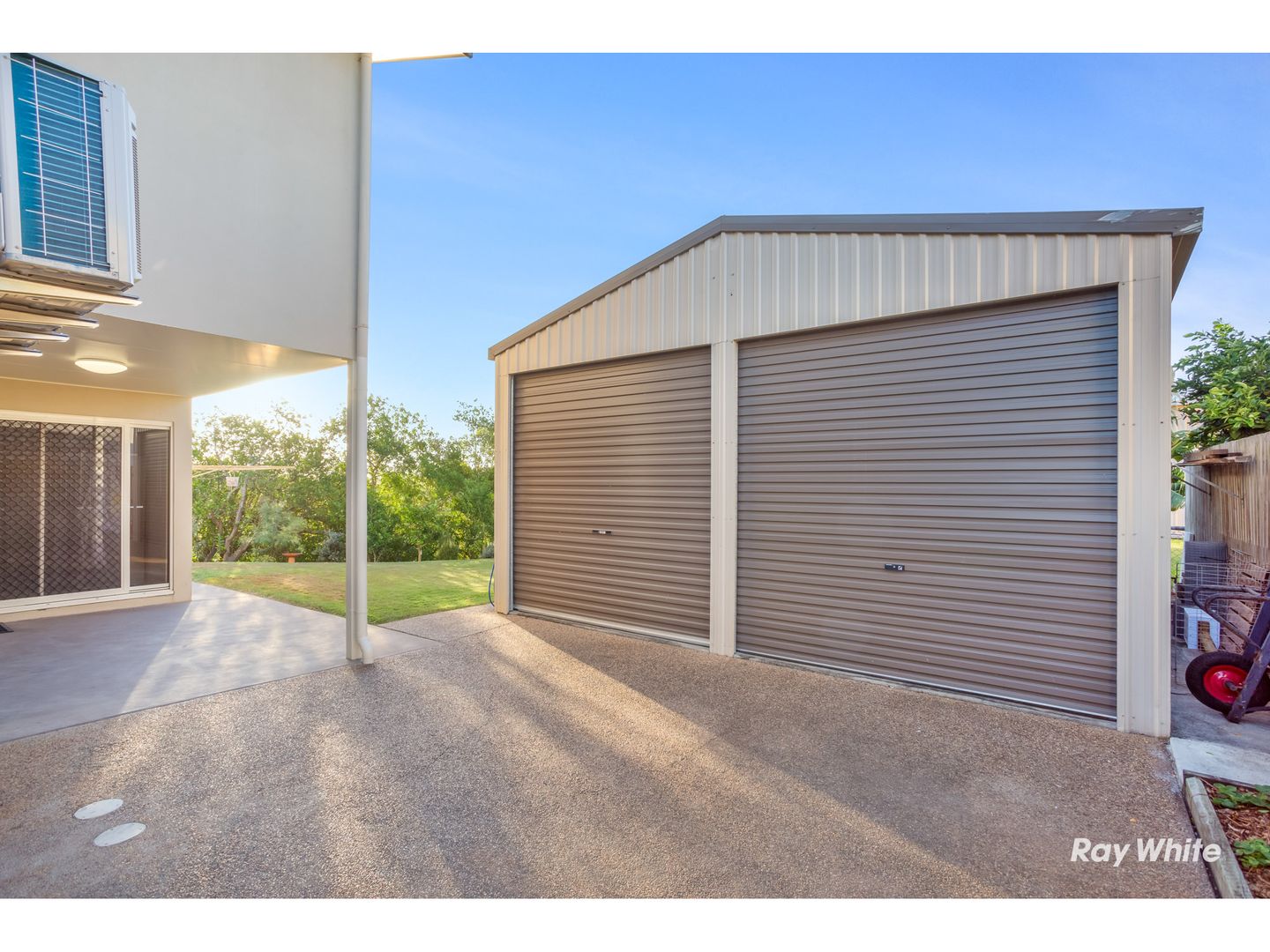 3 Carlo Corner, Keppel Sands QLD 4702, Image 2