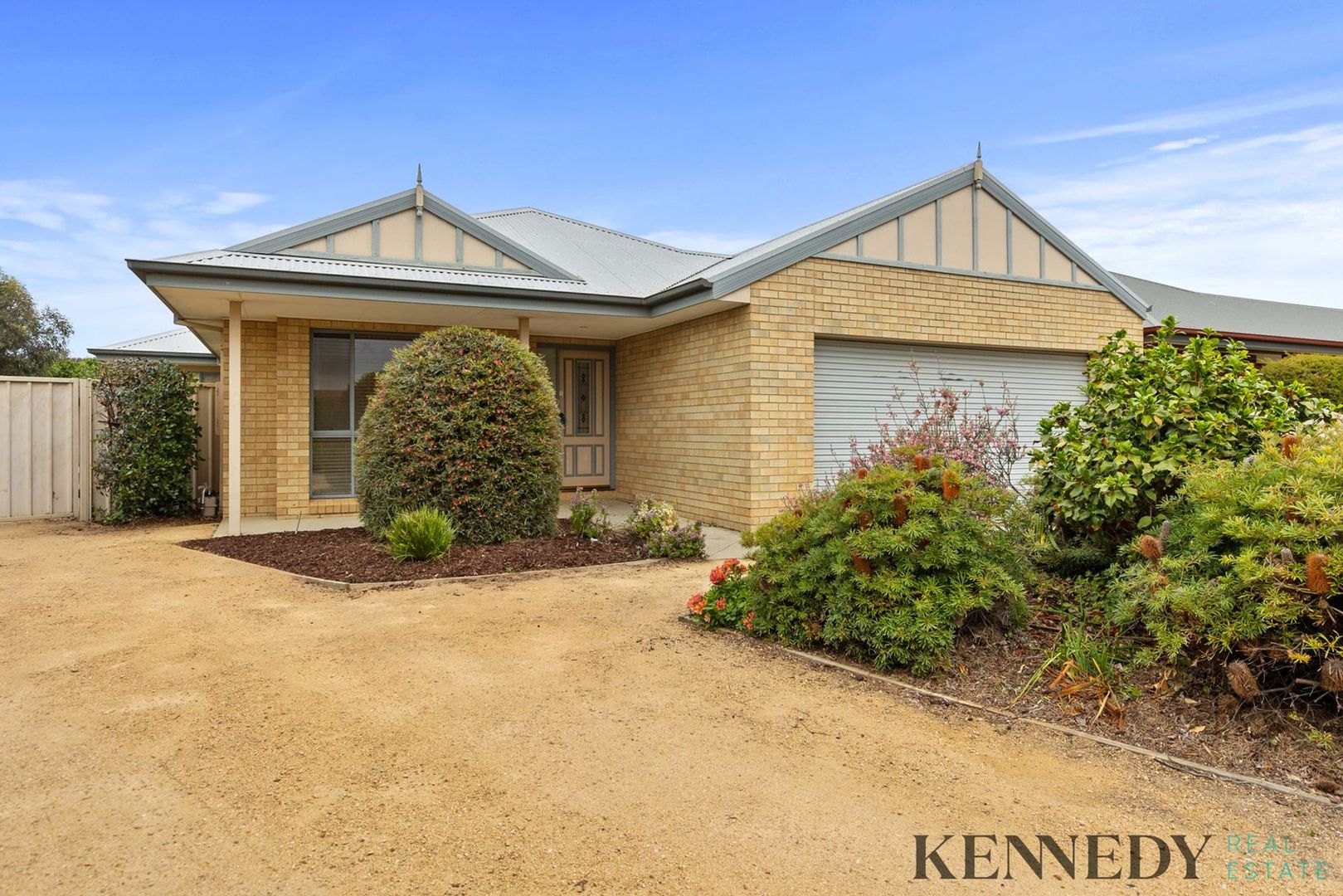 50 Steneker Crescent, Yarrawonga VIC 3730, Image 2