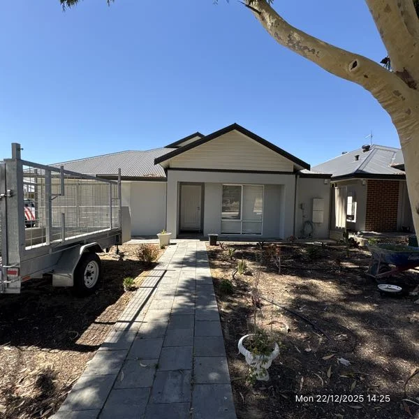 18 Hill Street, Kelmscott WA 6111