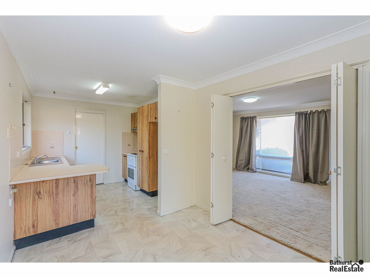 8/75 Lambert Street, Bathurst NSW 2795, Image 2