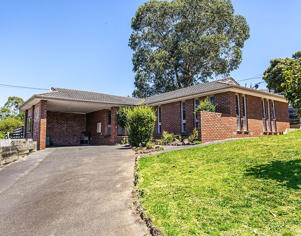 4 Arkarra Court, Mooroolbark VIC 3138