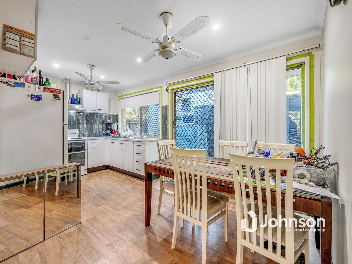 3 bedrooms House in 6 Paula Court CAMIRA QLD, 4300