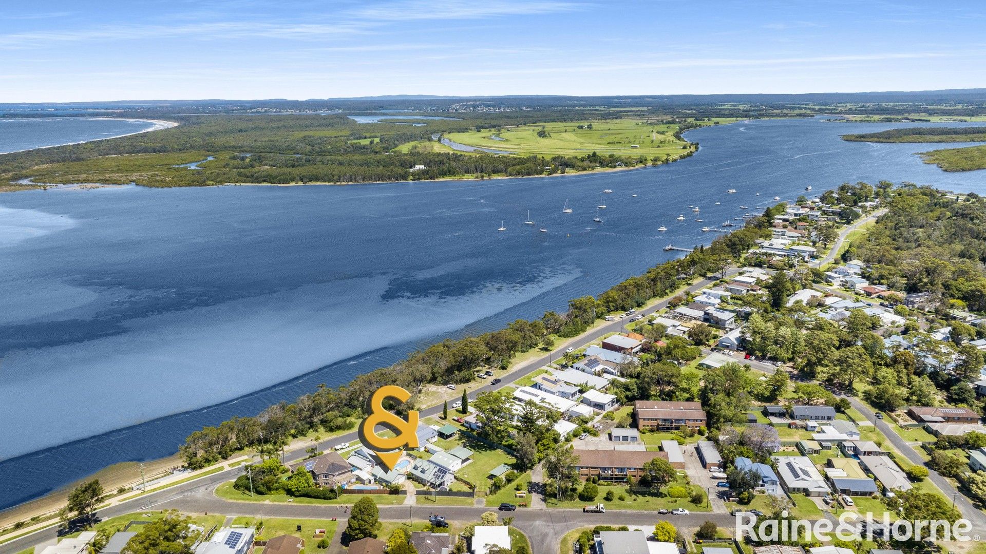 3 bedrooms House in 38 Renown Avenue SHOALHAVEN HEADS NSW, 2535