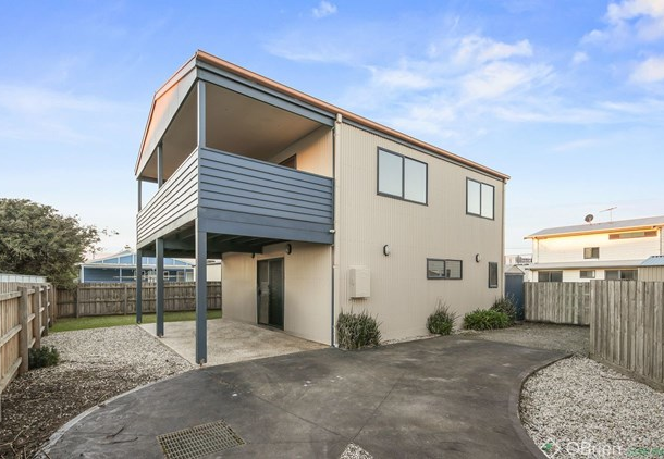 2/6 Elane Street, Sunderland Bay VIC 3922