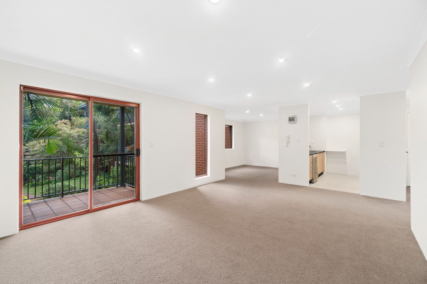2 bedrooms Apartment / Unit / Flat in 4/3 Kensington Mews WATERLOO NSW, 2017