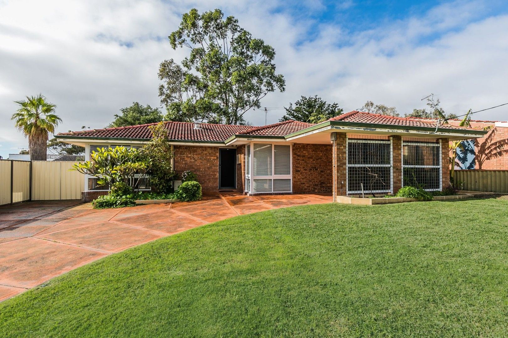 4 bedrooms House in 50 Eddystone Ave CRAIGIE WA, 6025