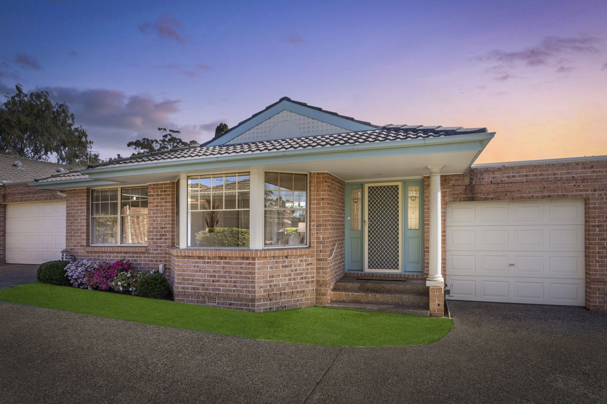 3 bedrooms Villa in 5/3-5 Chipilly Avenue ENGADINE NSW, 2233