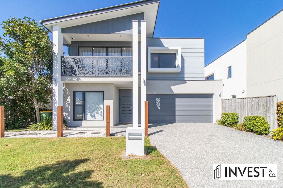 4 bedrooms House in 15 Clover Way HELENSVALE QLD, 4212