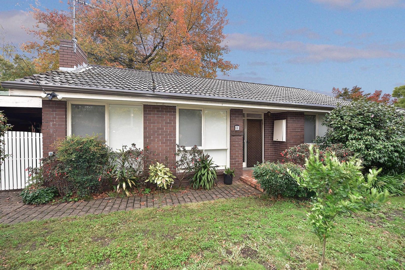 25 Lorraine Drive, Burwood East Property History & Address Research Domain