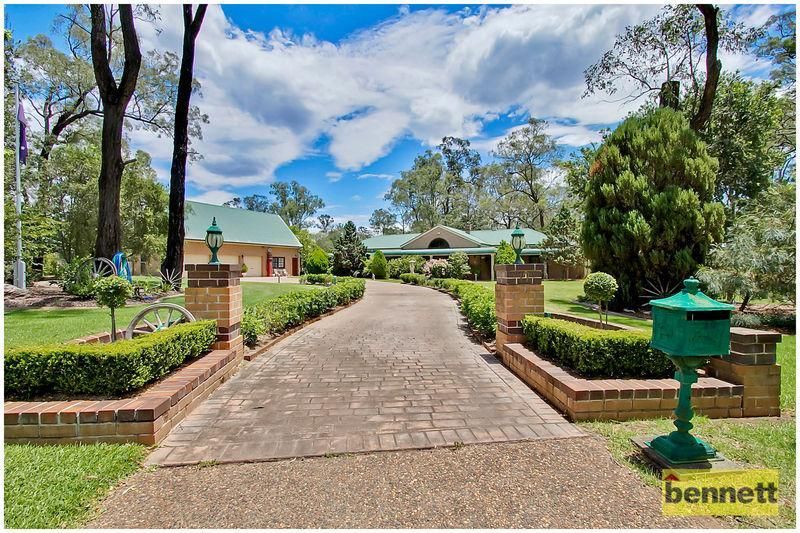 17 Nowranie Place, WINDSOR DOWNS NSW 2756, Image 0