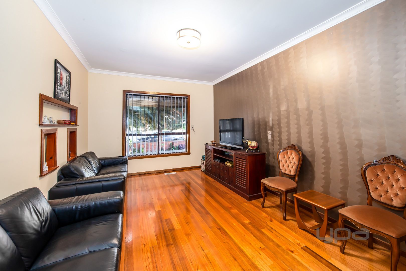 17 Kingsley Place, Delahey VIC 3037, Image 2