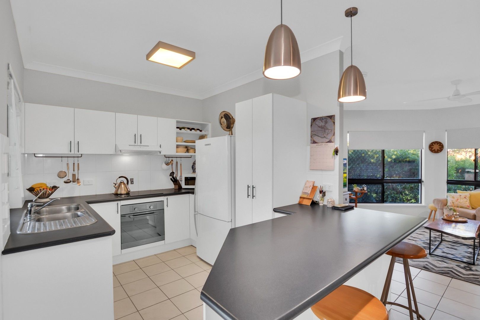3 bedrooms House in 13 Crestbrook Drive MOUNT LOUISA QLD, 4814