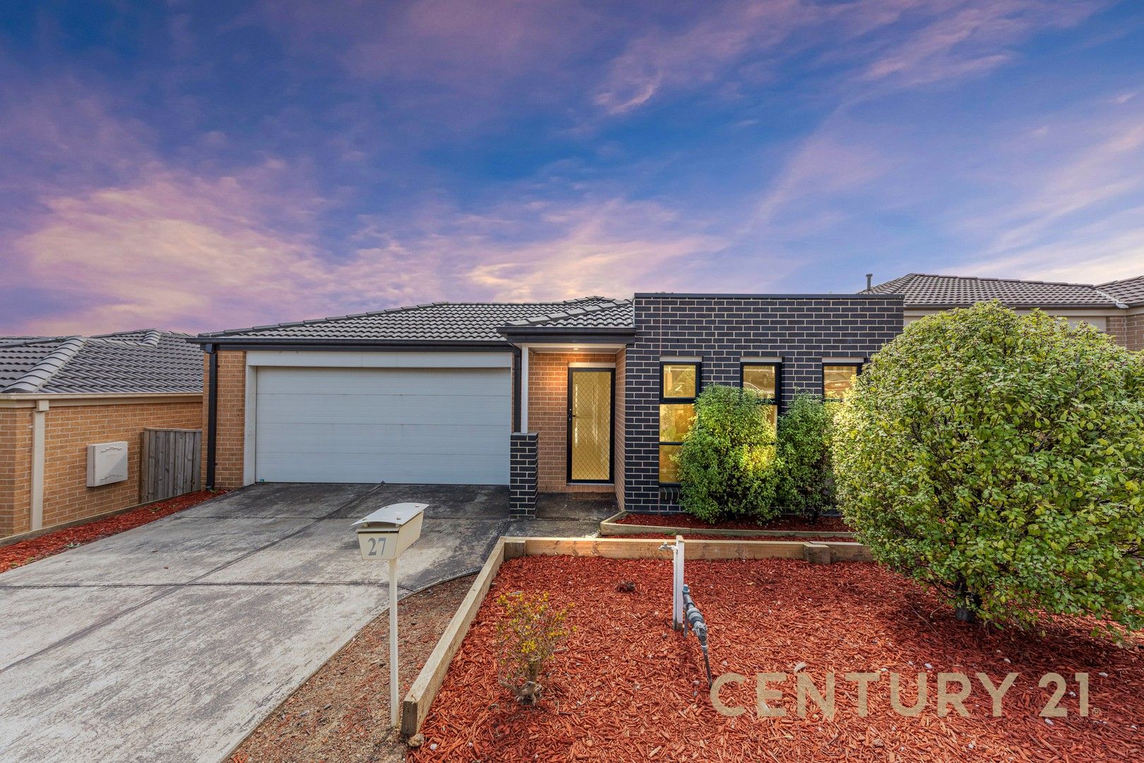 4 bedrooms House in 27 Rockford Street PAKENHAM VIC, 3810