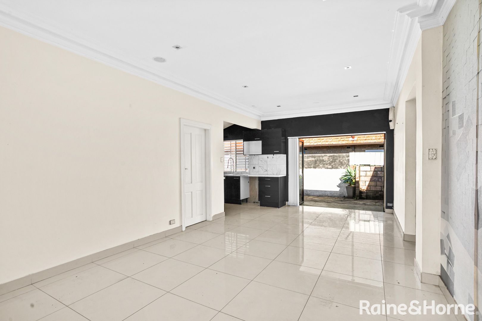 65 Moate Avenue, Brighton-Le-Sands NSW 2216, Image 2