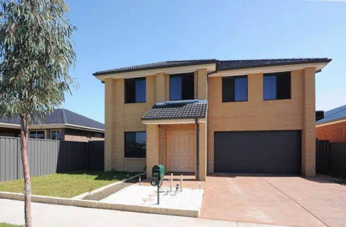 61 Datura Avenue, Cranbourne North VIC 3977, Image 0