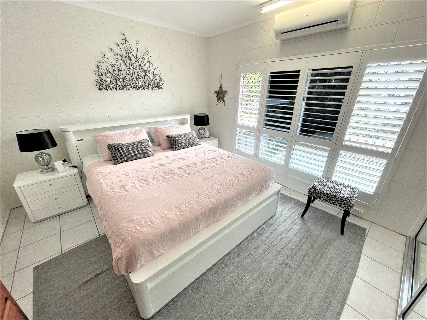 2 bedrooms Apartment / Unit / Flat in 4/49 Sims Esplanade YORKEYS KNOB QLD, 4878