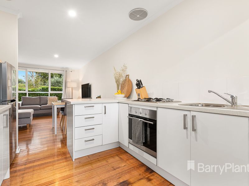 3/12 Orient Avenue, Mitcham VIC 3132, Image 2