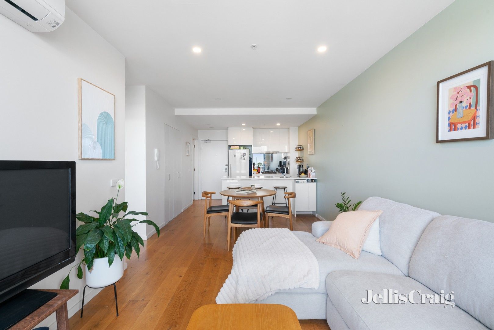 2 bedrooms Apartment / Unit / Flat in 602/312 Swan Street RICHMOND VIC, 3121