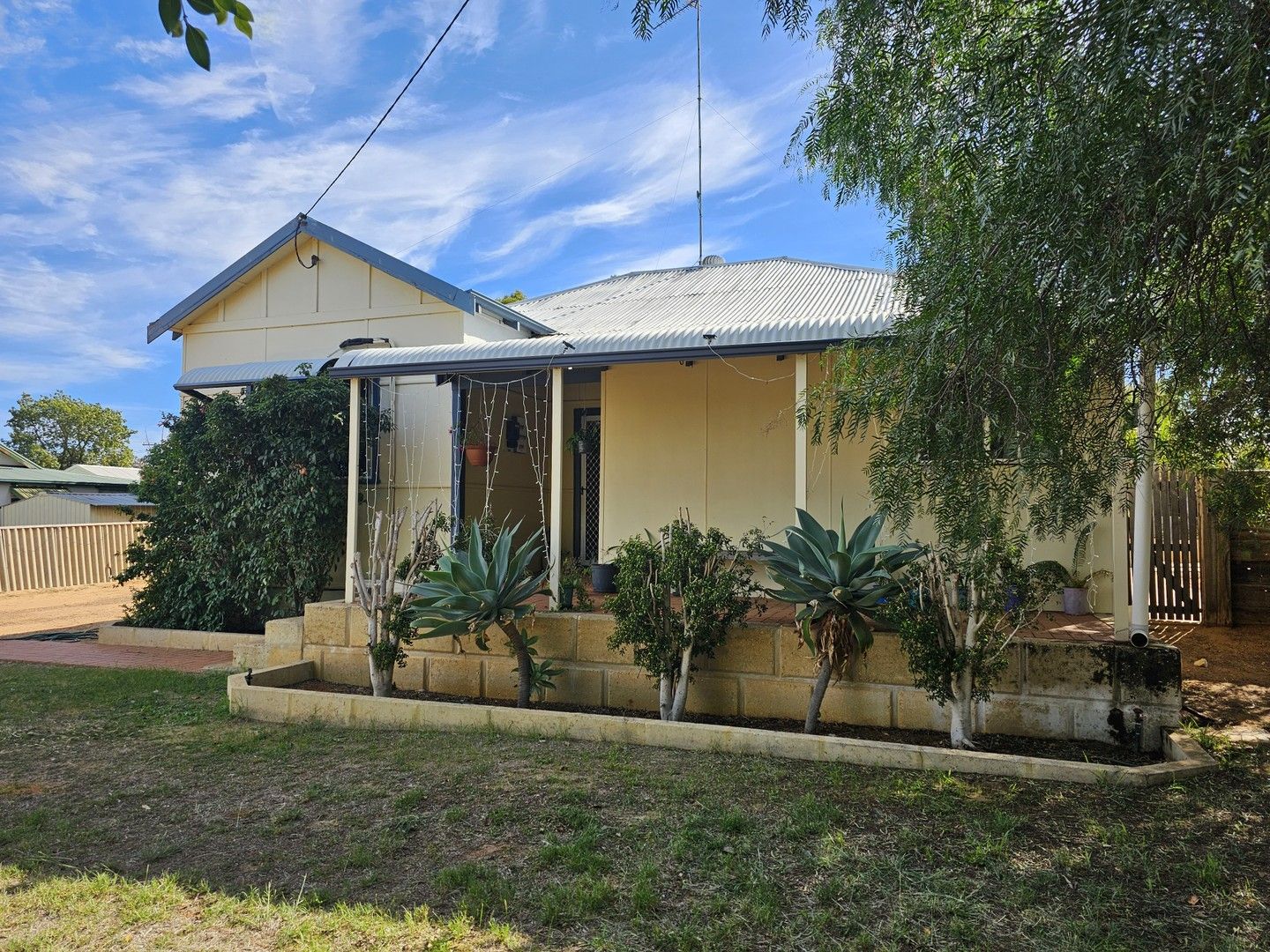 3 bedrooms House in 9 Newman Street CORRIGIN WA, 6375