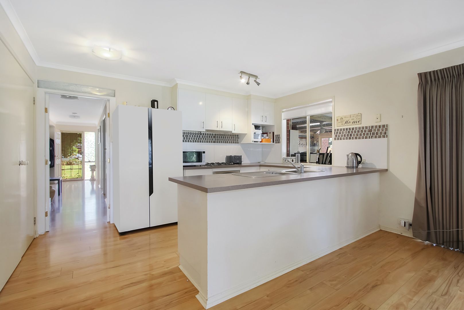 170 Clarke Street, Howlong NSW 2643, Image 2