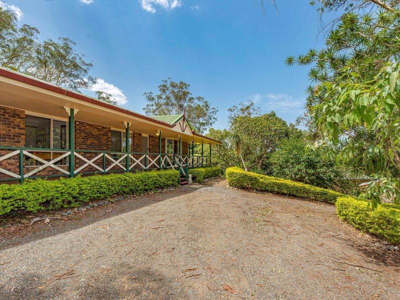 12 Stonehaven Lane, Glass House Mountains QLD 4518, Image 2