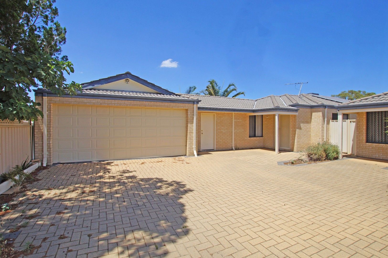 3 bedrooms House in 4/9 Sefton Place LANDSDALE WA, 6065